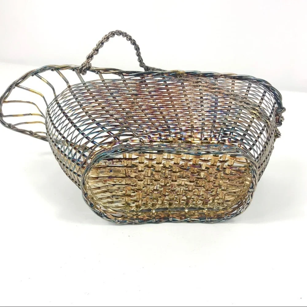 WIRE ‪Bottle holders ‬ twisted silver metal basket